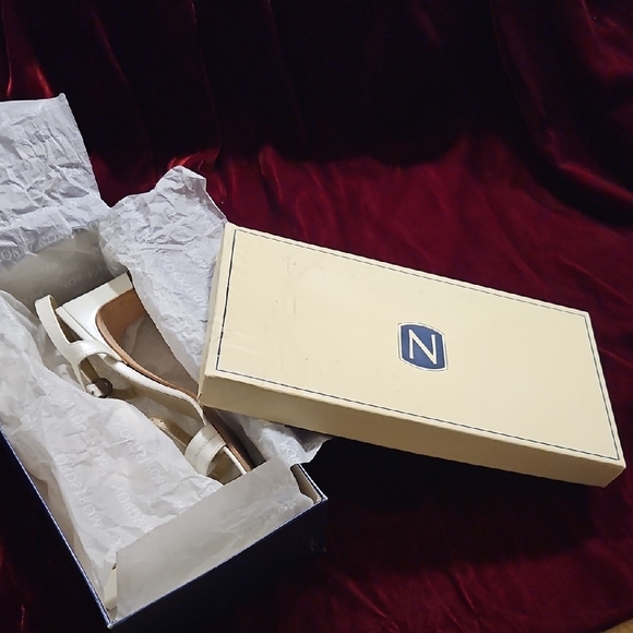 Cream Sandal Heels with Strappy Design - Picture 5 of 6